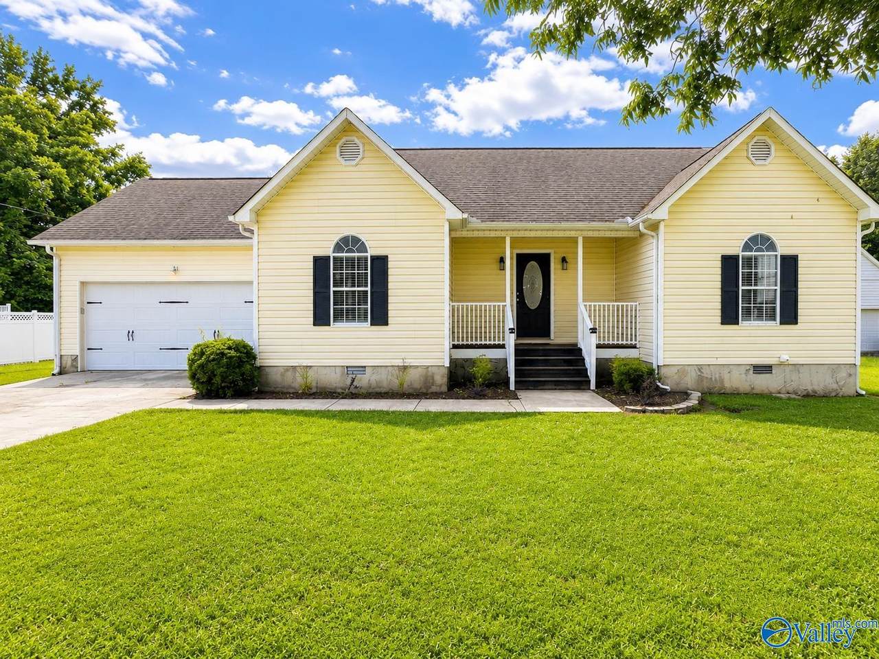 1215 Heatherwood Drive - Photo 1