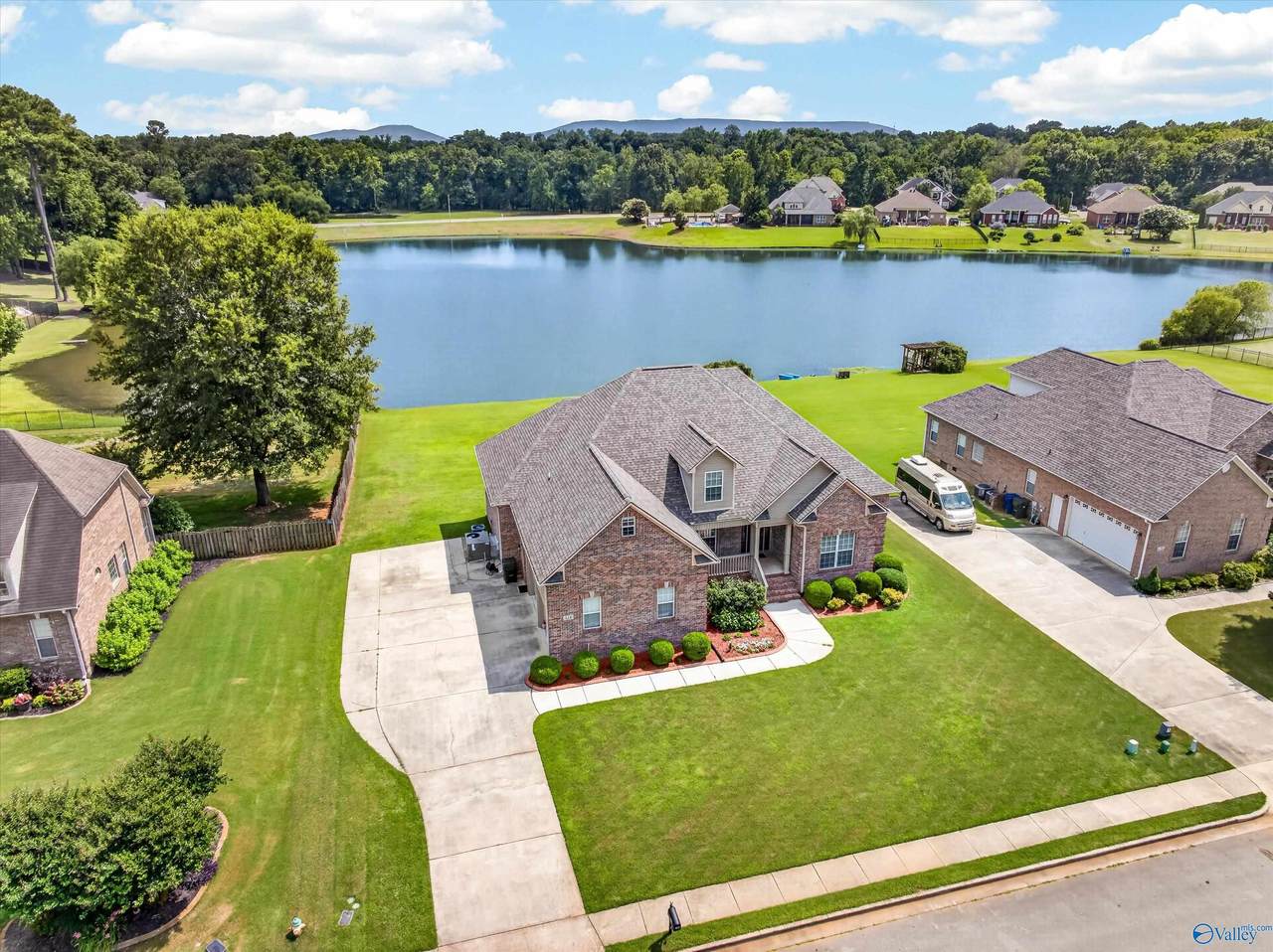 124 Riverway Lane - Photo 1
