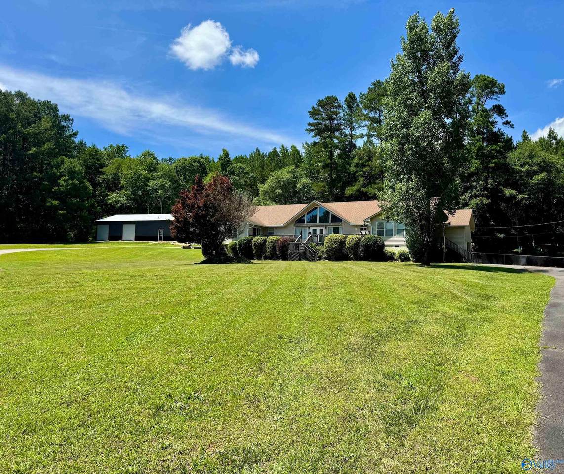 109 Smith Drive - Photo 1