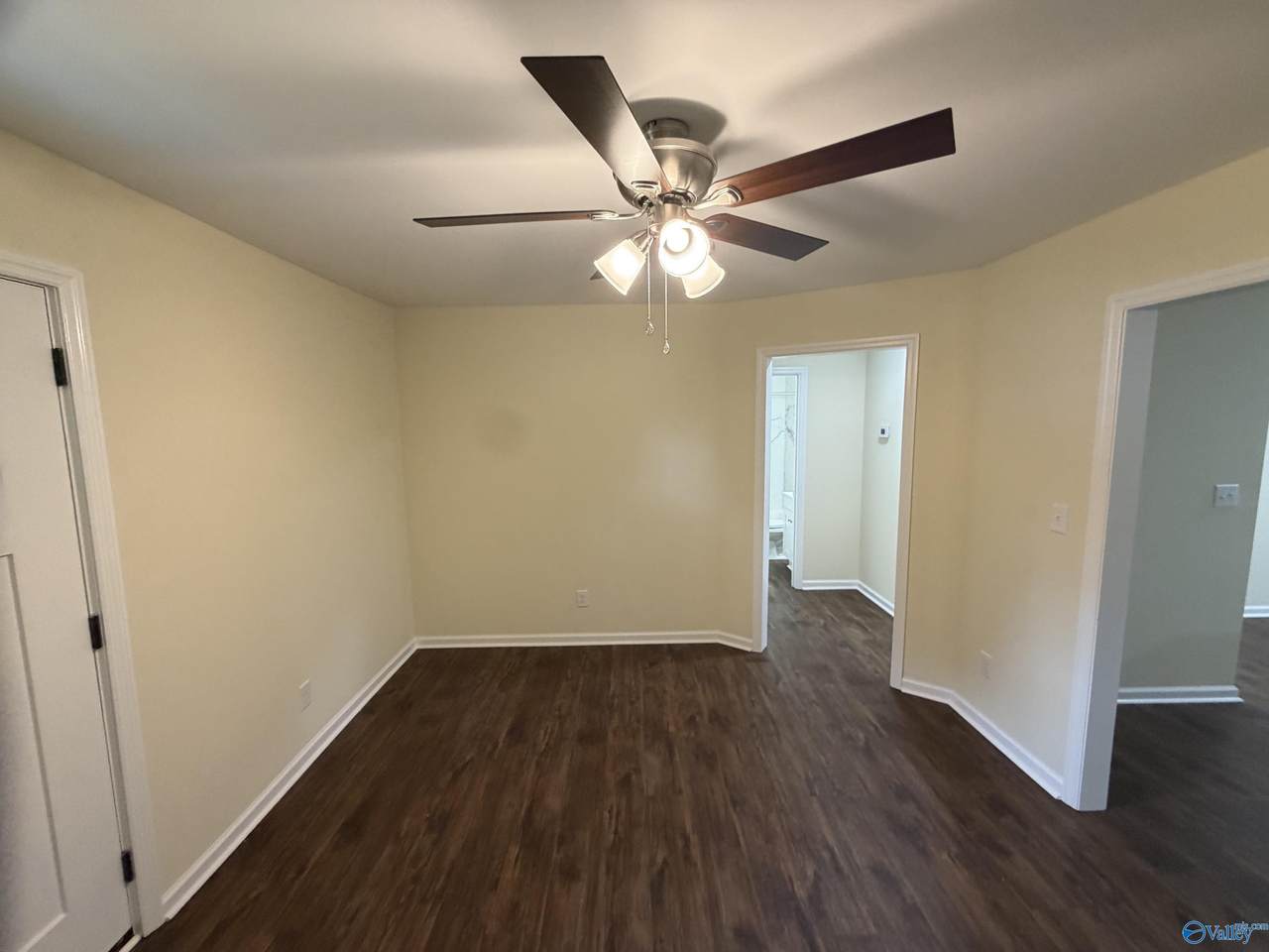 https://bt-photos.global.ssl.fastly.net/nalmls/1280_boomver_1_21921107-2.jpg