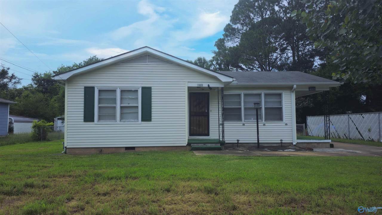 1609 Armstrong Street - Photo 1
