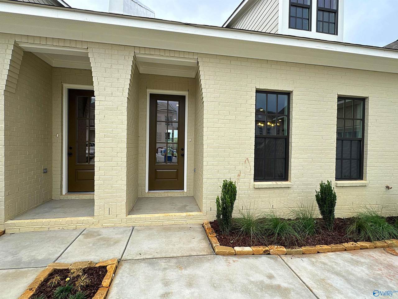 https://bt-photos.global.ssl.fastly.net/nalmls/1280_boomver_1_21921235-2.jpg