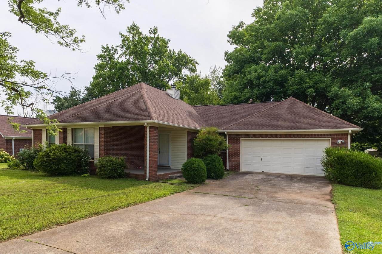 107 Dawn Drive - Photo 1