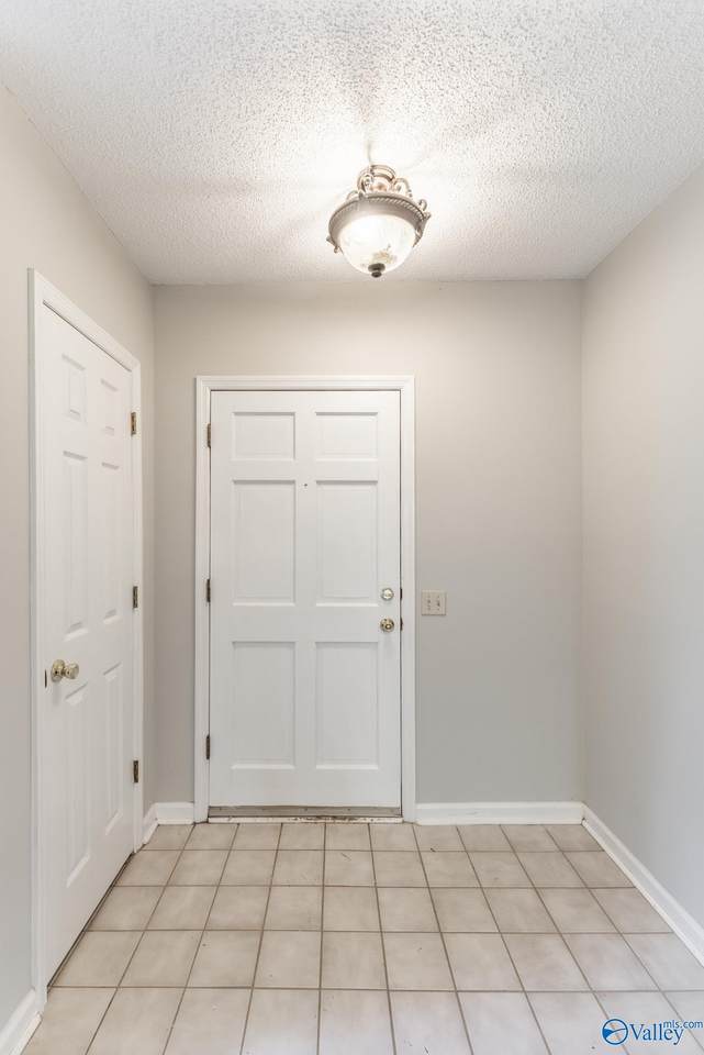 https://bt-photos.global.ssl.fastly.net/nalmls/1280_boomver_1_21922333-2.jpg