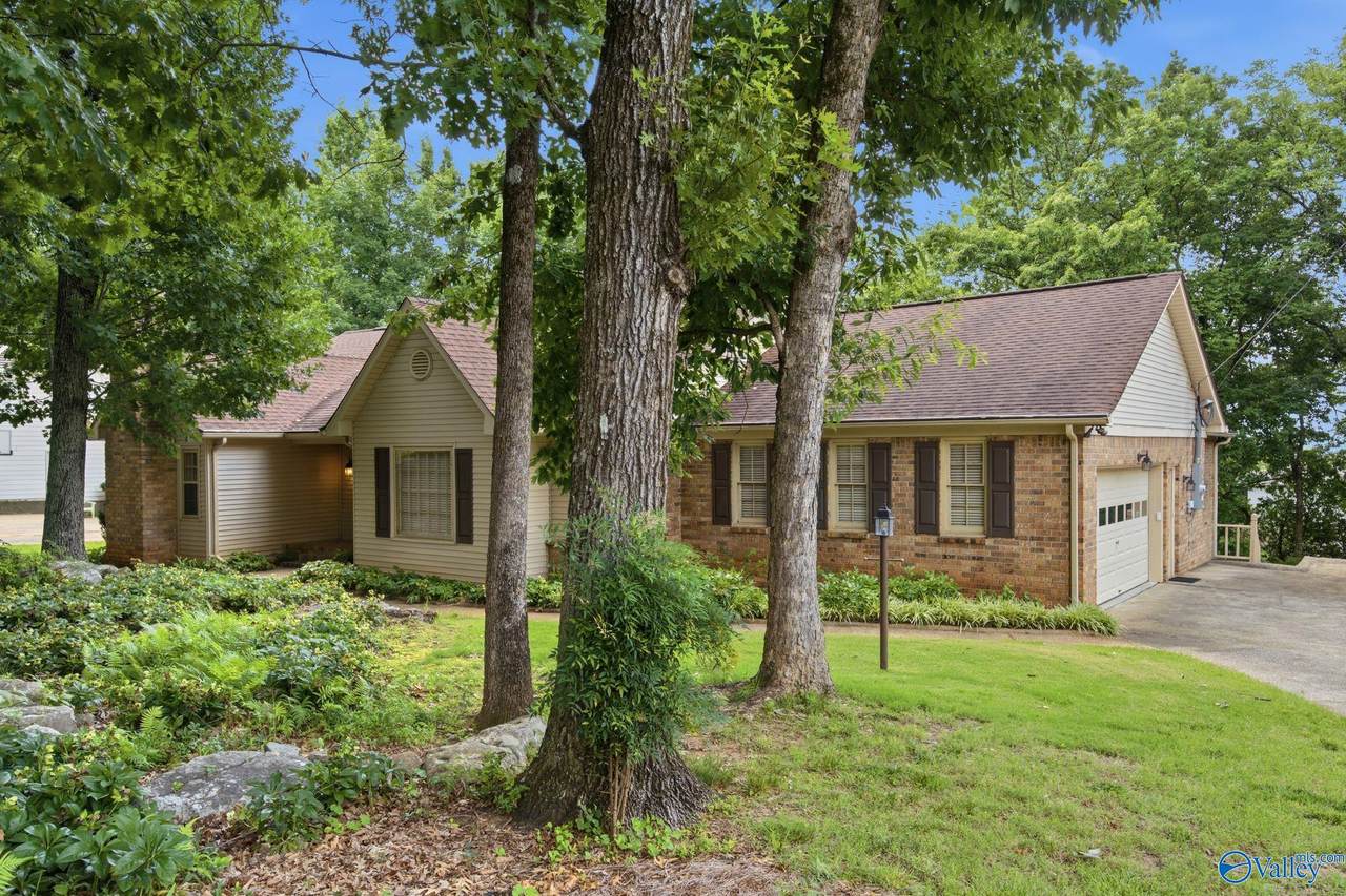 815 Baylor Drive - Photo 1