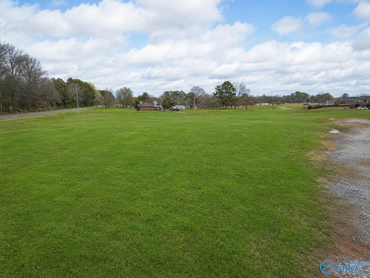 https://bt-photos.global.ssl.fastly.net/nalmls/1280_boomver_1_21923014-2.jpg