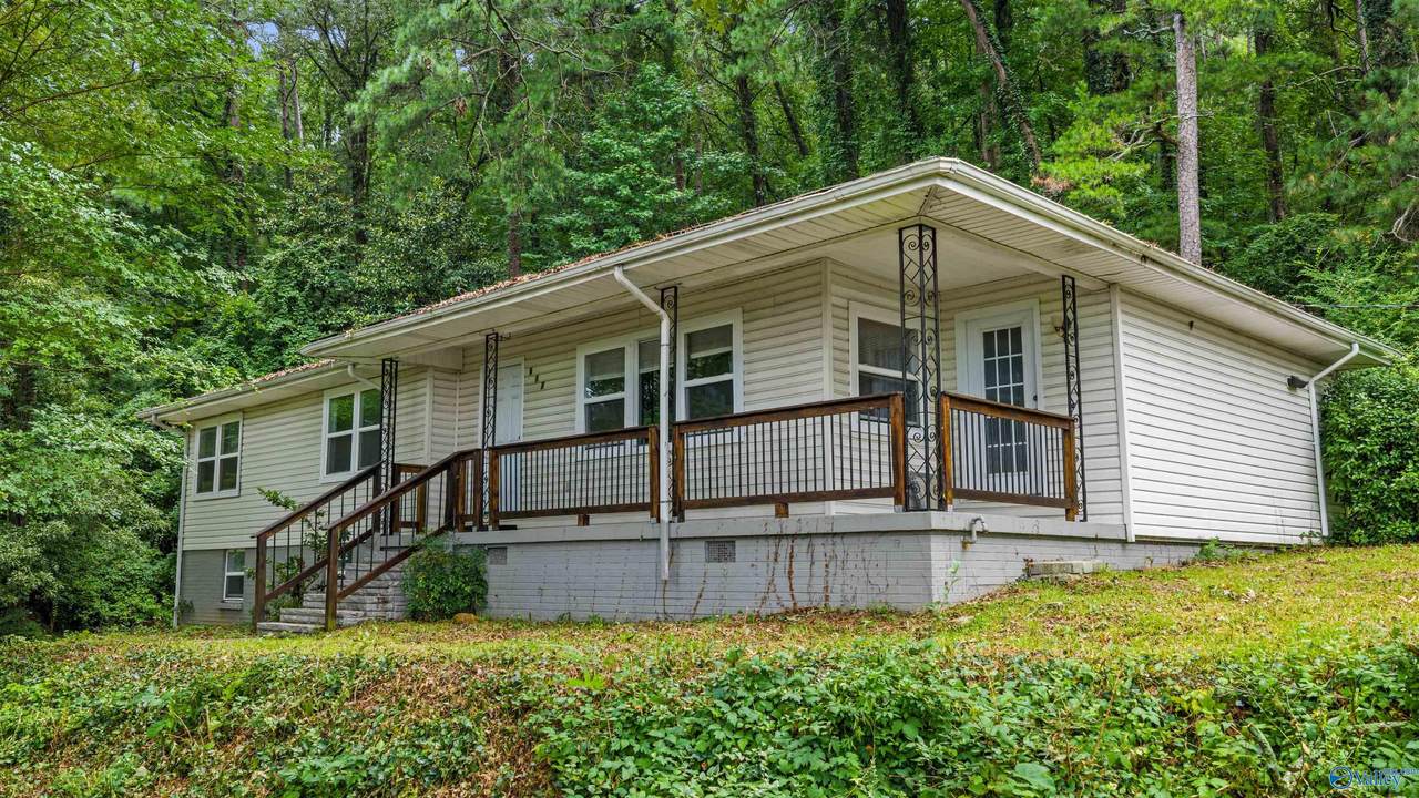 617 Noccalula Road - Photo 1
