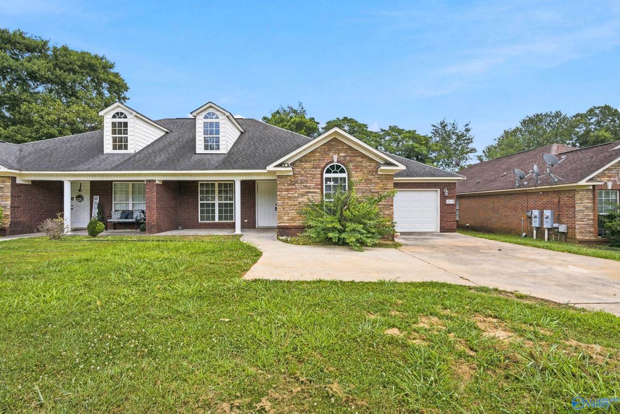 127 Aurora Drive - Photo 1
