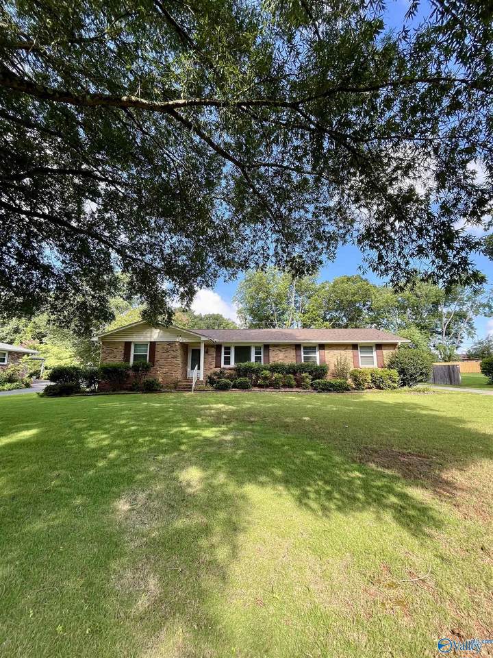 415 Harolds Drive - Photo 1