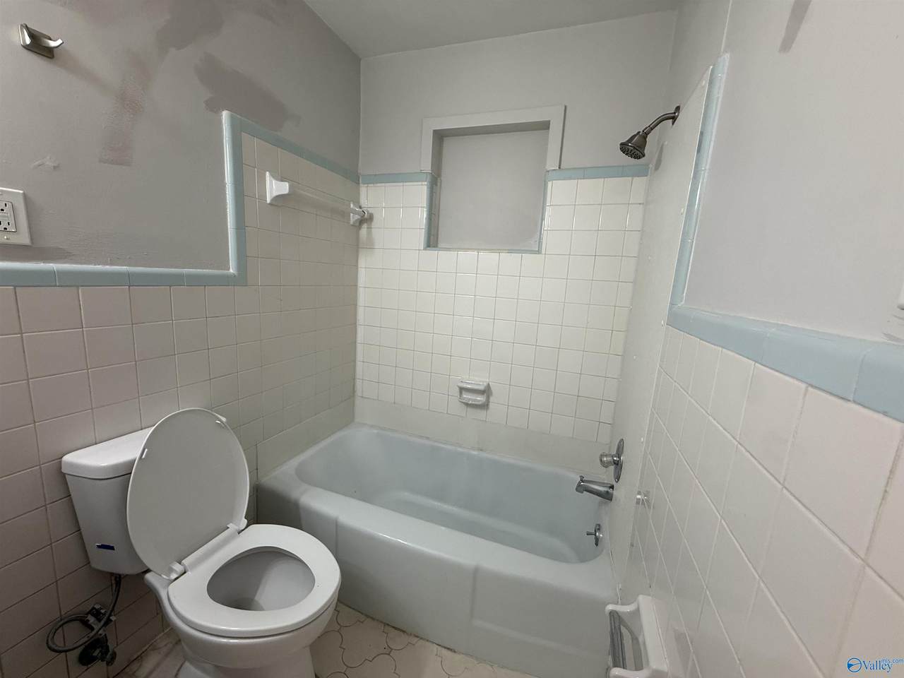 https://bt-photos.global.ssl.fastly.net/nalmls/1280_boomver_1_21924564-2.jpg