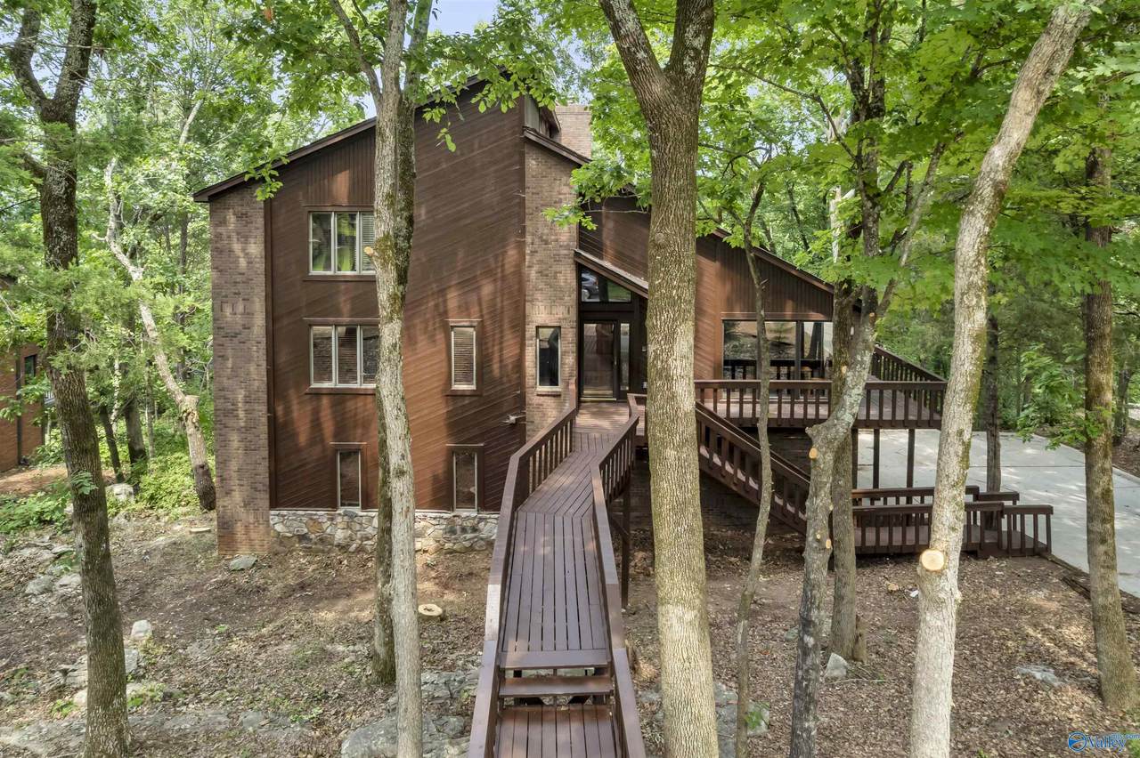 1522 Chandler Road - Photo 1