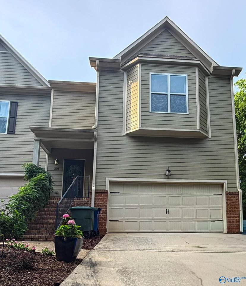 218 Treetop Drive - Photo 1