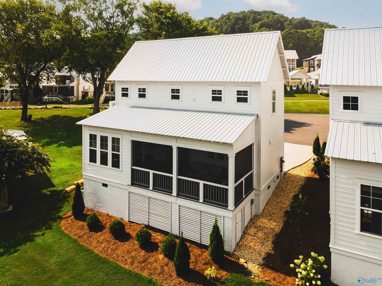 241 Plantation Way - Photo 1
