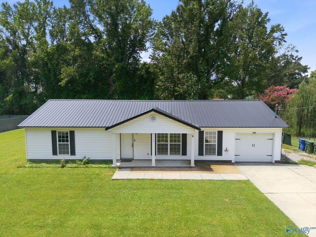 1549 Vest Street - Photo 1