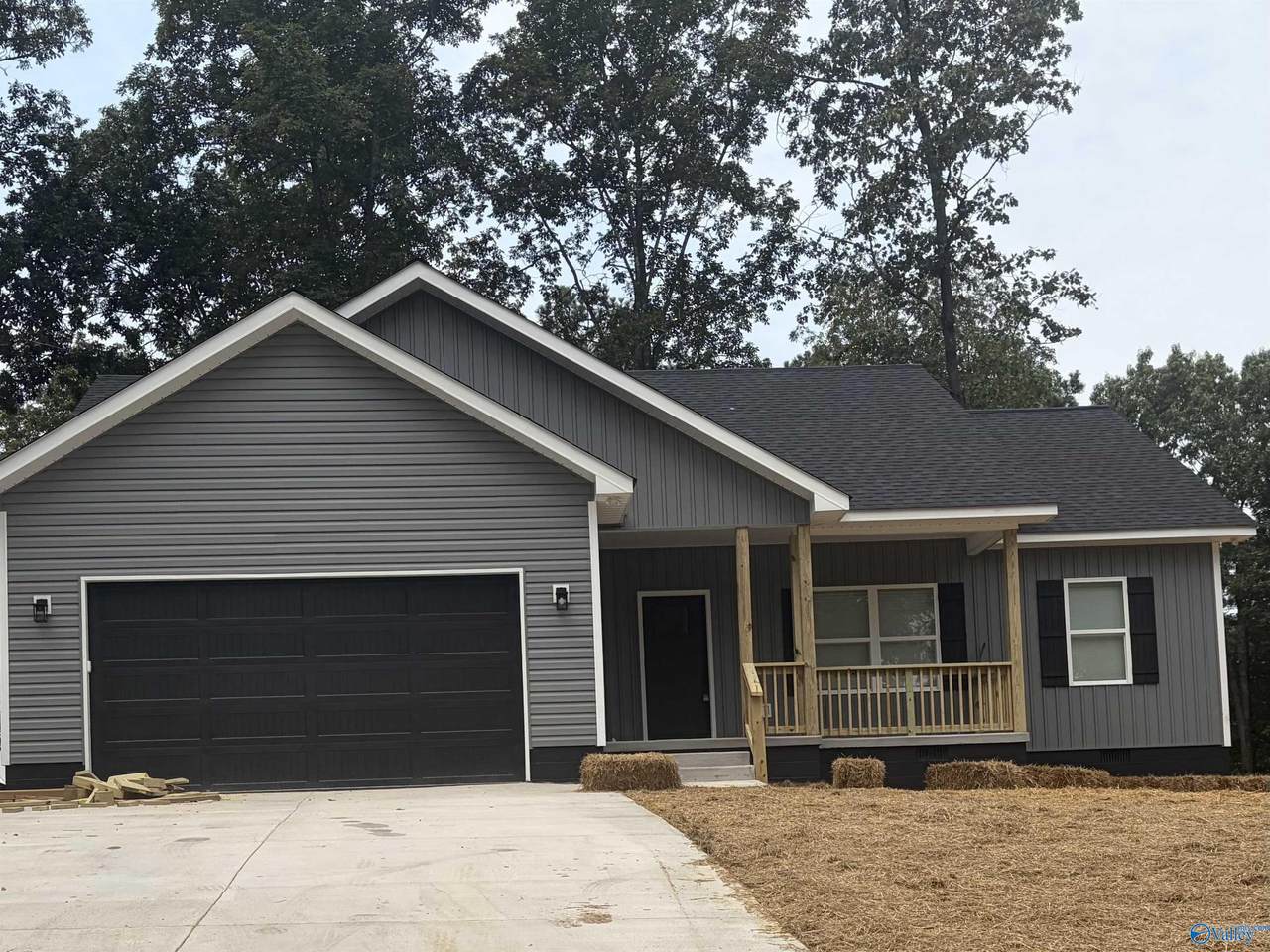 55 Ivy Drive - Photo 1