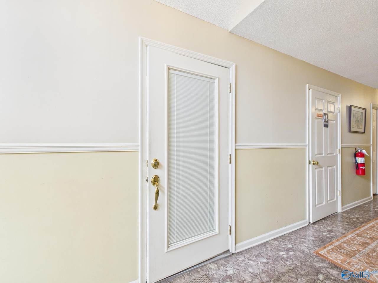https://bt-photos.global.ssl.fastly.net/nalmls/1280_boomver_1_21925370-2.jpg