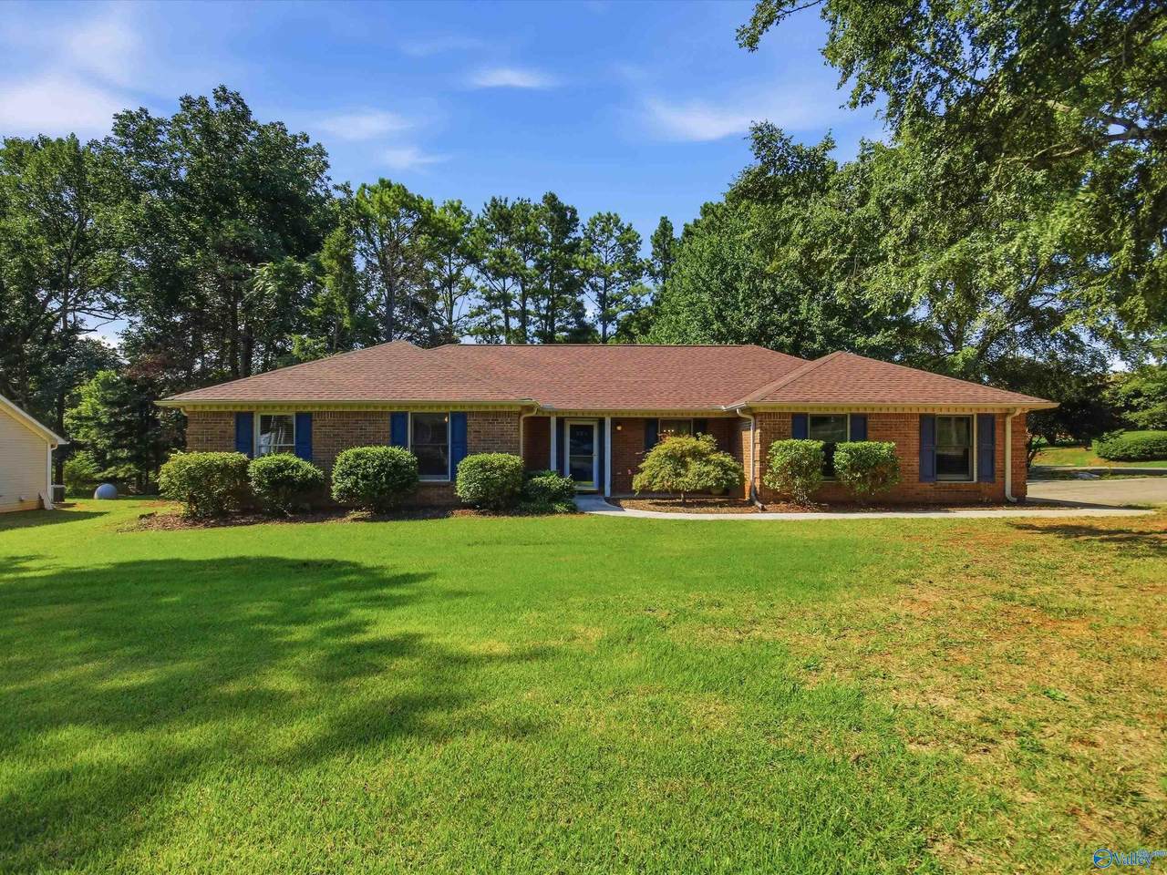 220 Bent Oak Circle - Photo 1