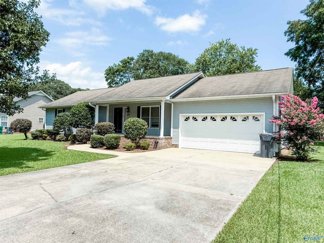 1124 Larry Street - Photo 1