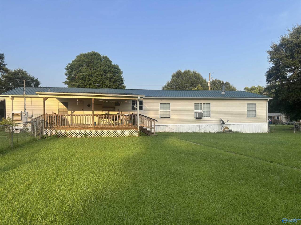 https://bt-photos.global.ssl.fastly.net/nalmls/1280_boomver_1_21925520-2.jpg