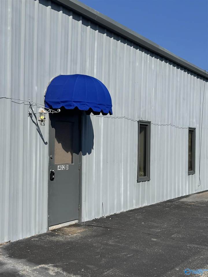 1402 Central Parkway - Photo 1