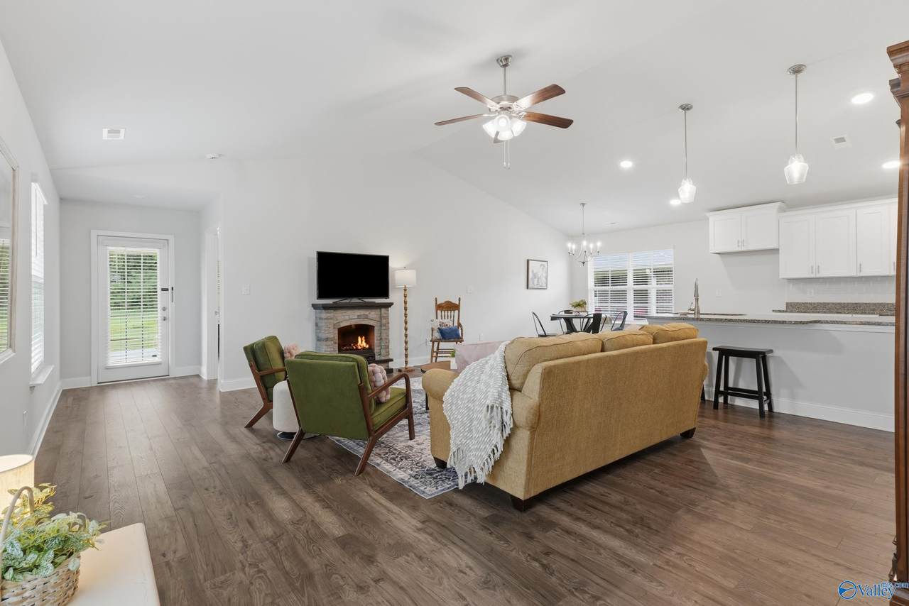 15423 Lapwing Cove - Photo 1