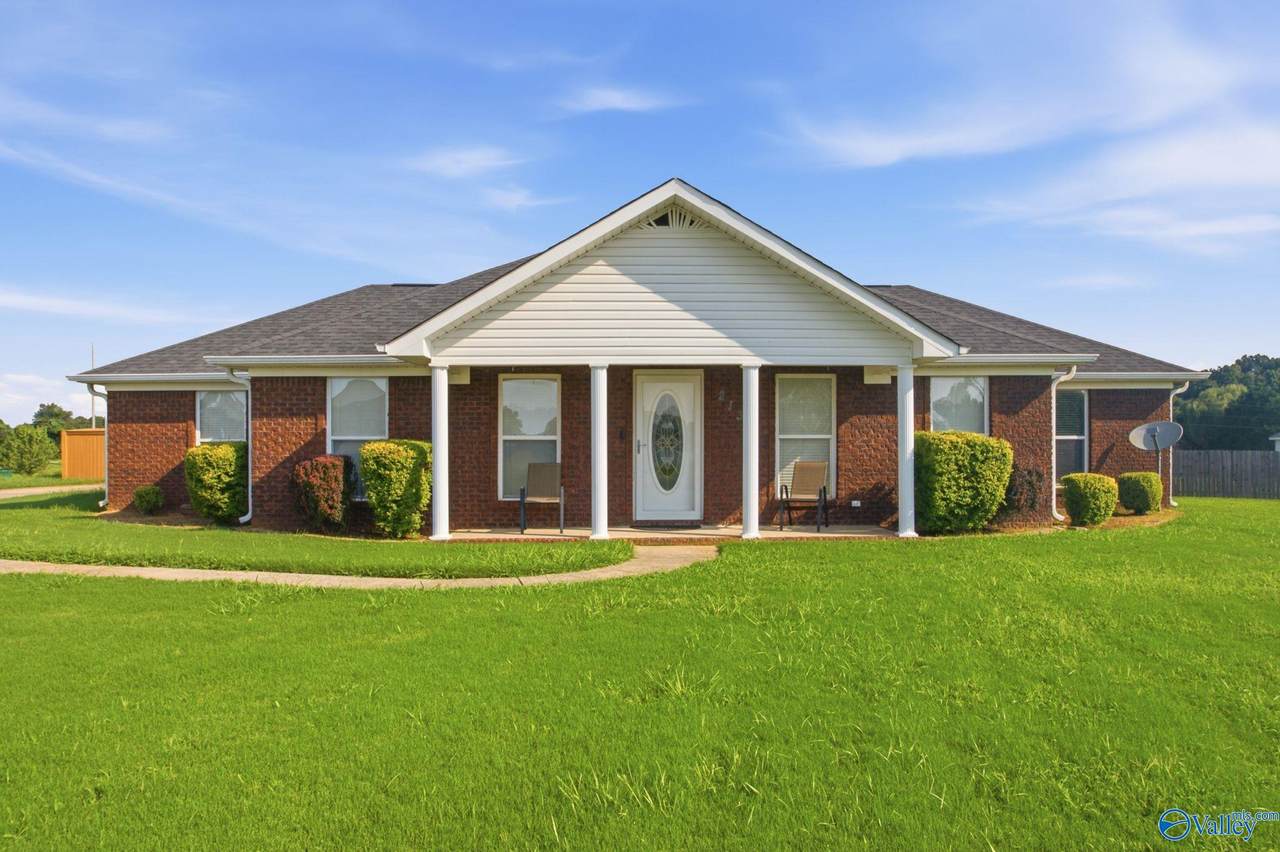 213 Smokey Hills Court - Photo 1