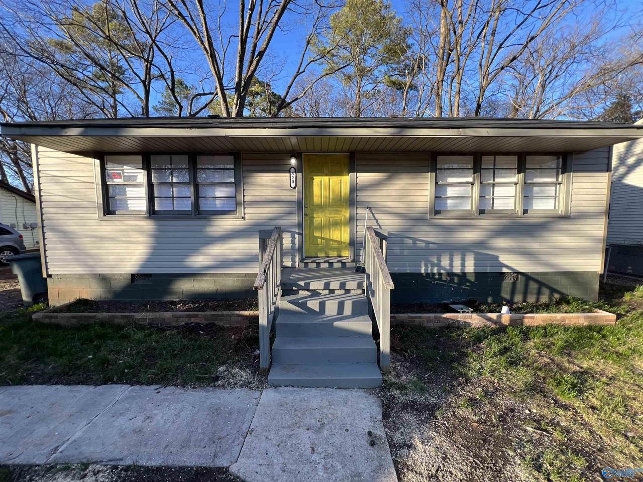 320 South Plymouth Road - Photo 1