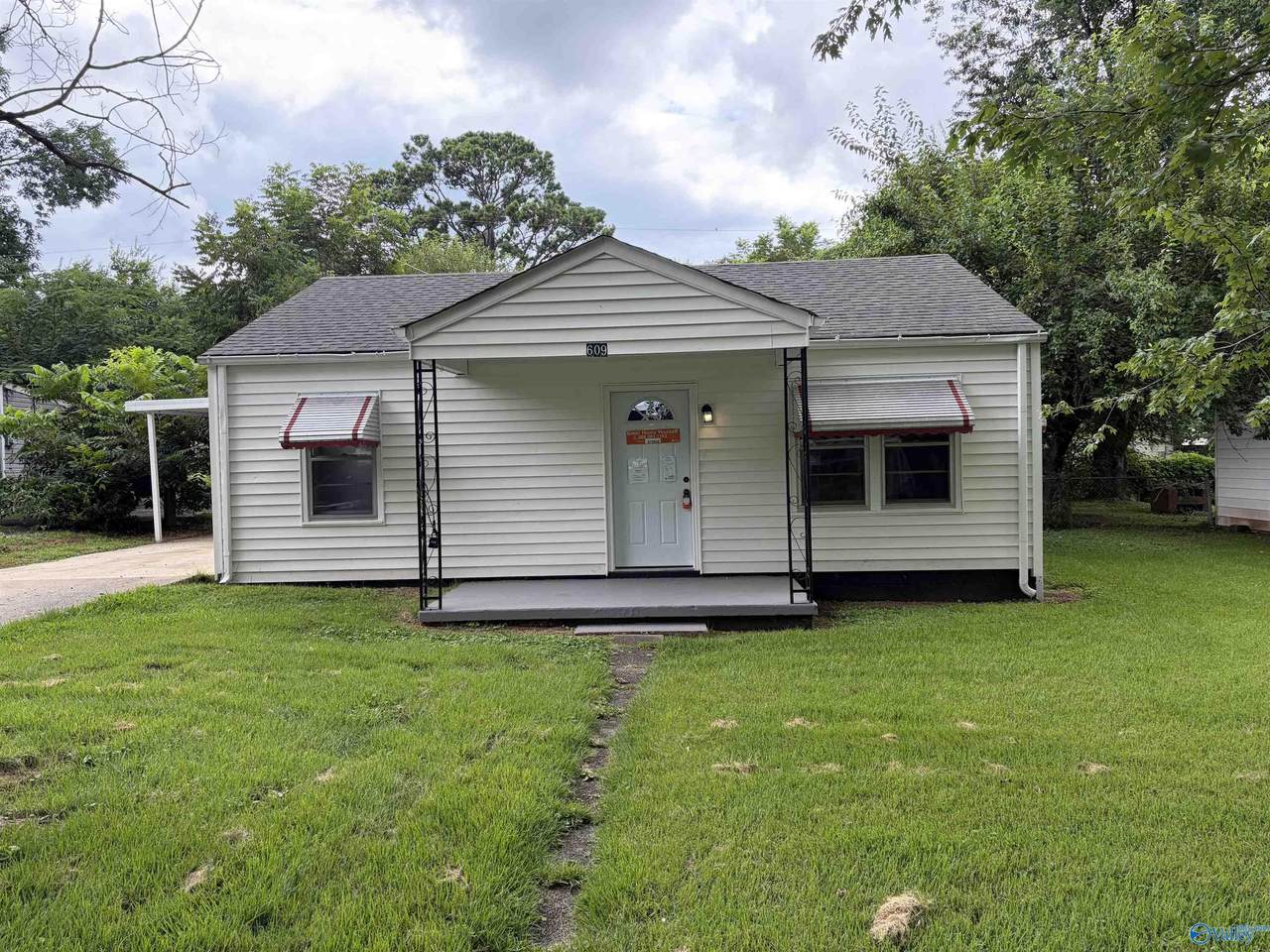 609 9th Street - Photo 1