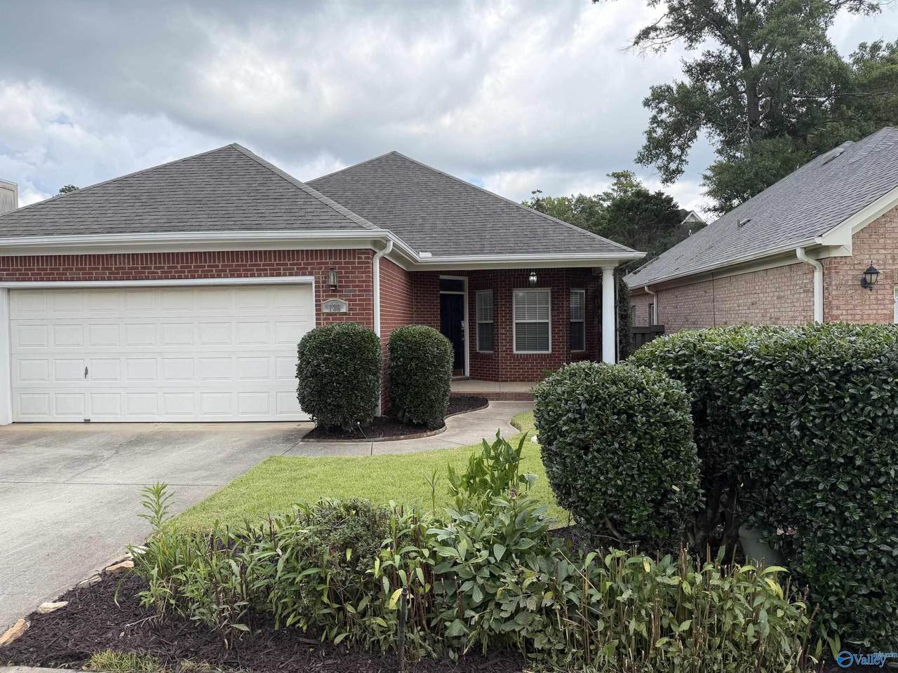 139 Canterbury Drive - Photo 1