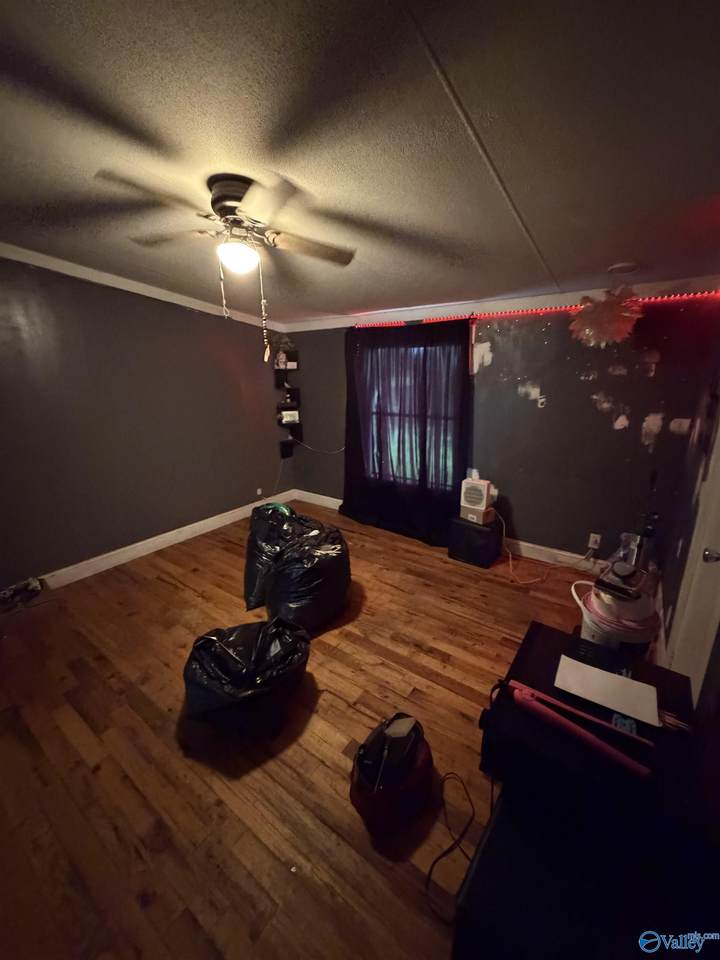 https://bt-photos.global.ssl.fastly.net/nalmls/1280_boomver_1_21926181-2.jpg