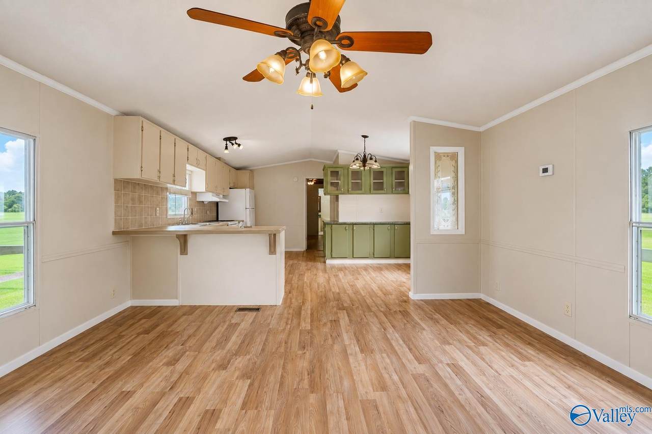 https://bt-photos.global.ssl.fastly.net/nalmls/1280_boomver_1_21926320-2.jpg