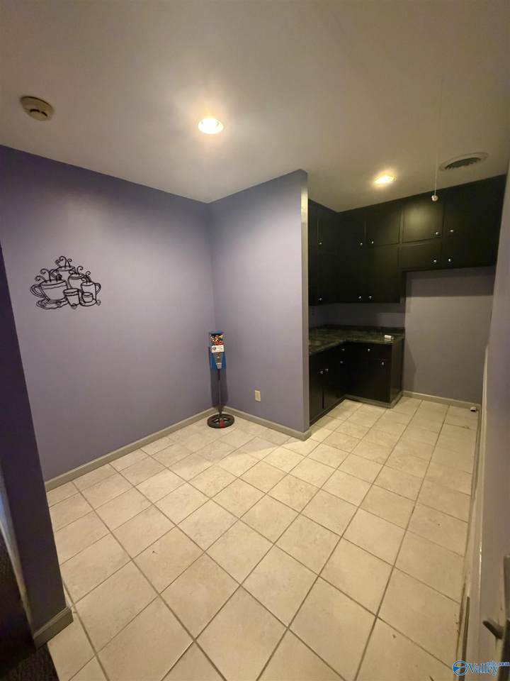 https://bt-photos.global.ssl.fastly.net/nalmls/1280_boomver_1_21926535-2.jpg