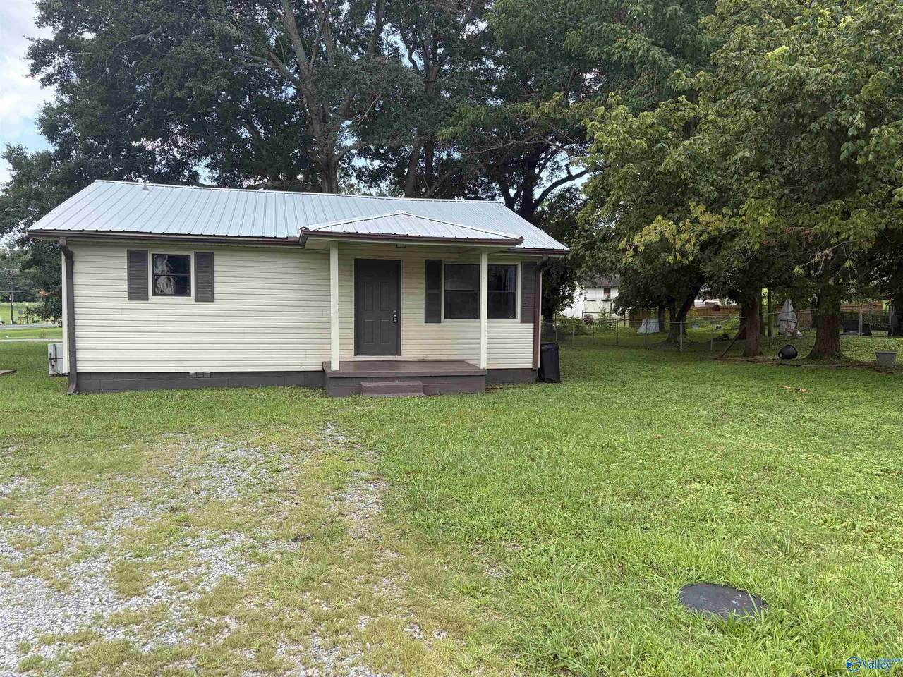 904 Aldhouse Avenue - Photo 1