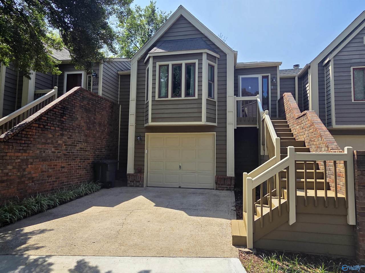 211 Knollridge Circle - Photo 1