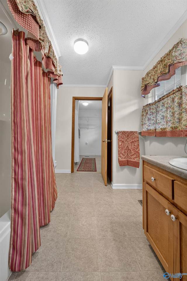 https://bt-photos.global.ssl.fastly.net/nalmls/1280_boomver_1_21926961-2.jpg