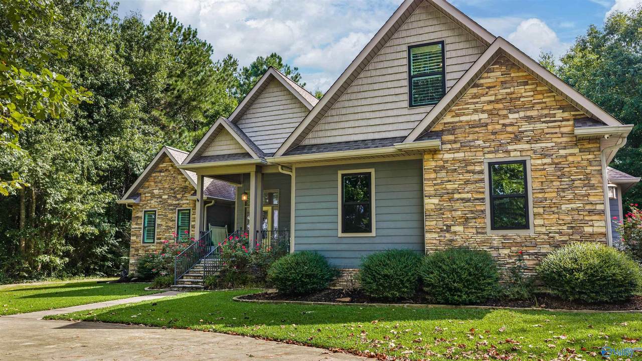 530 Highlands Drive - Photo 1
