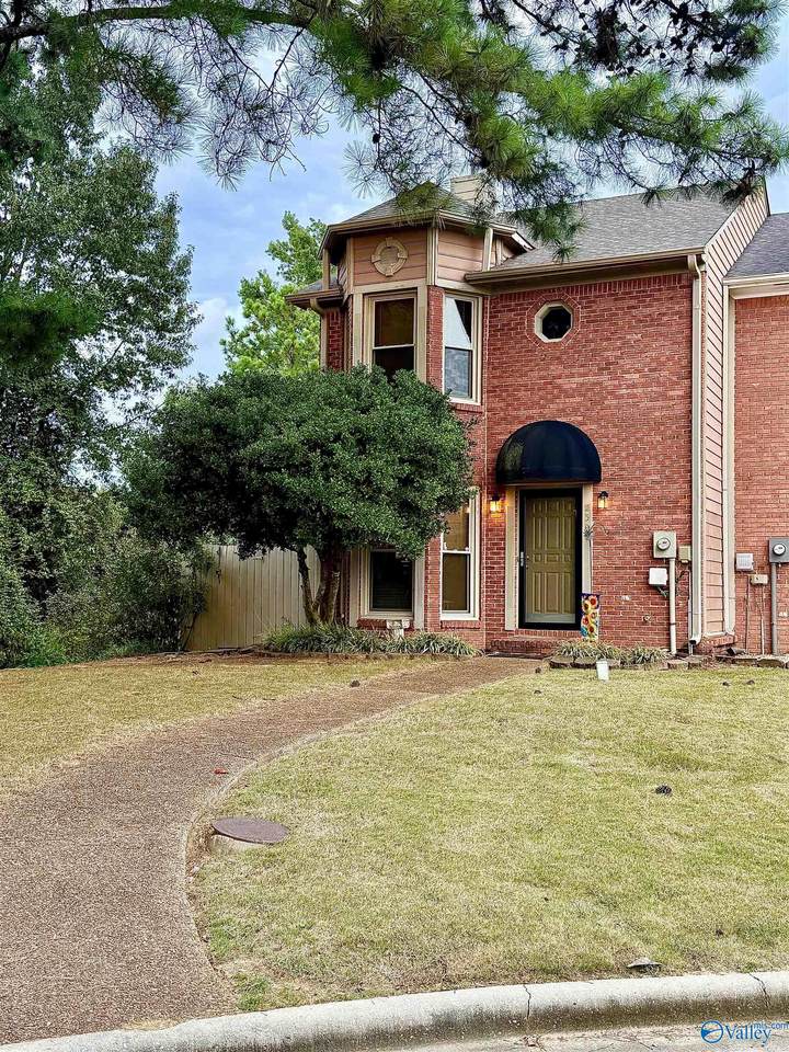 2301 Williamsburg Court - Photo 1