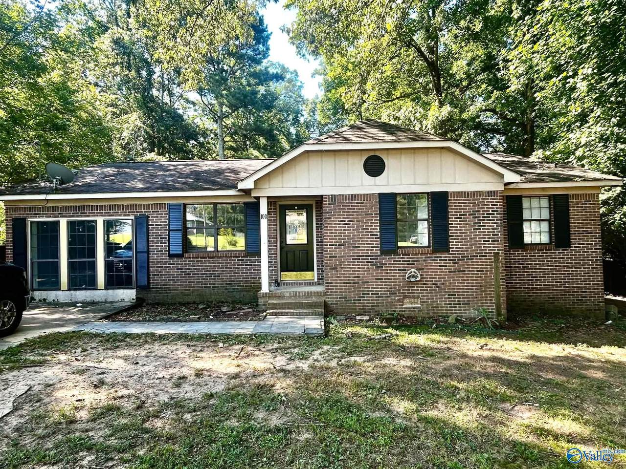 100 Whisperwood Drive - Photo 1