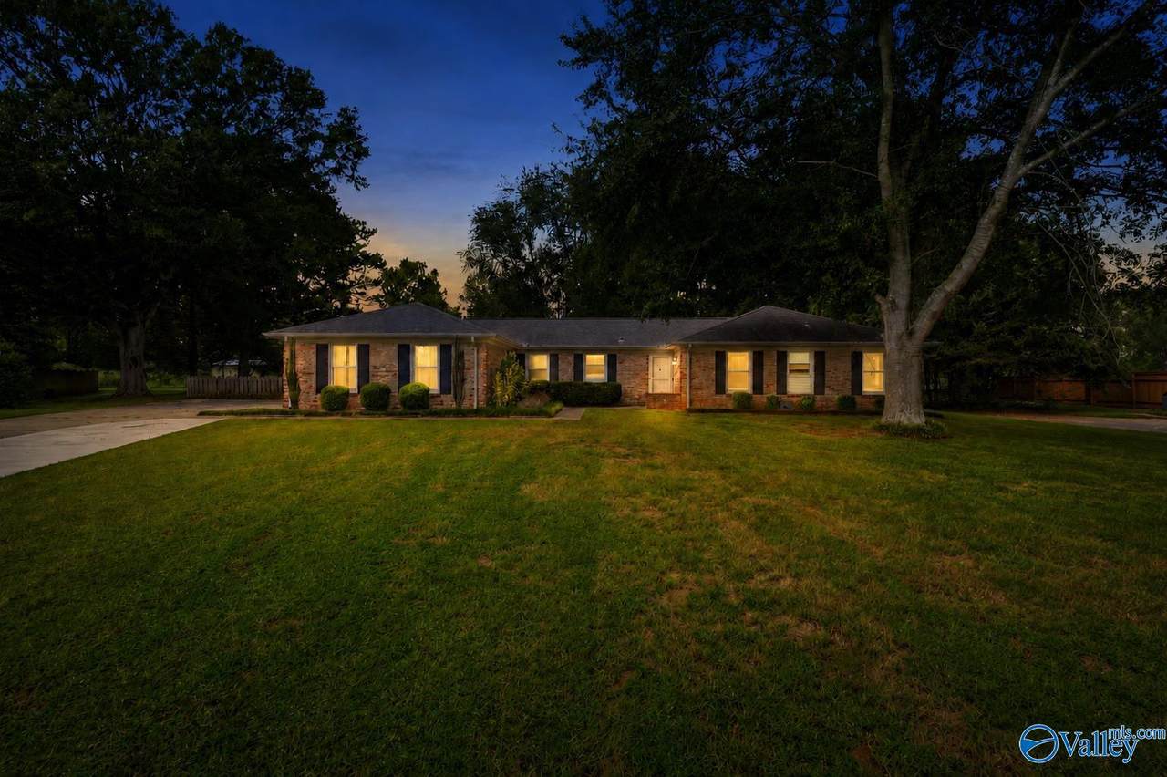 316 Plantation Drive - Photo 1