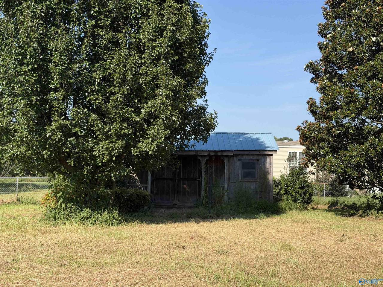 https://bt-photos.global.ssl.fastly.net/nalmls/1280_boomver_1_21927289-2.jpg
