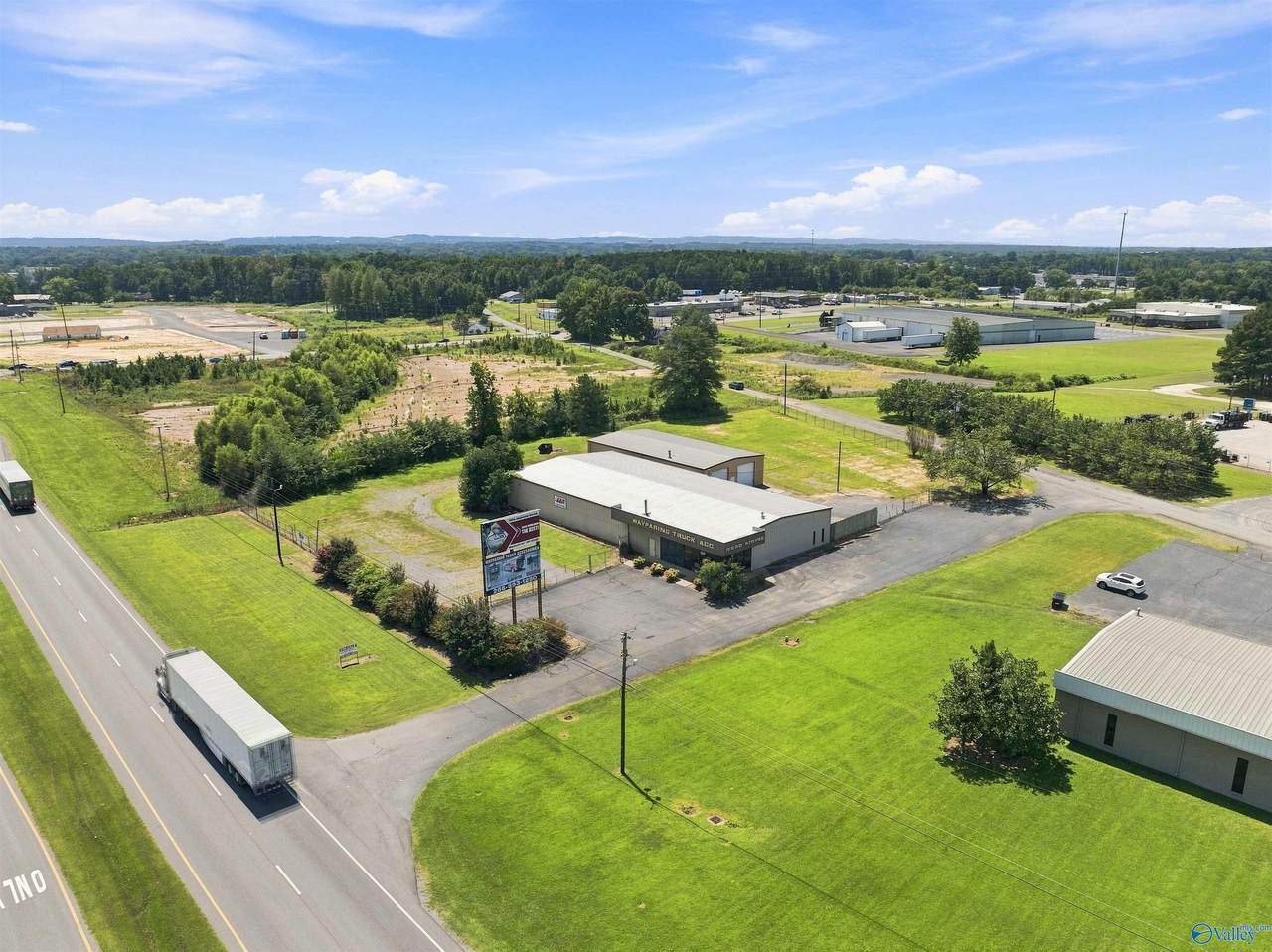 3267 Us Highway 431 - Photo 1