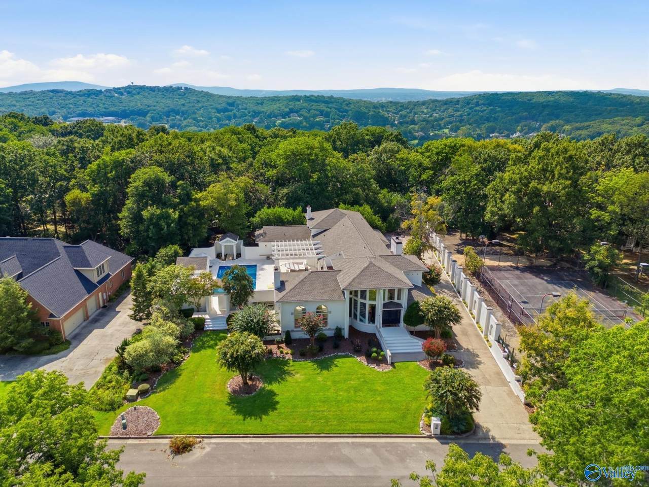 2712 Trailway Road - Photo 1