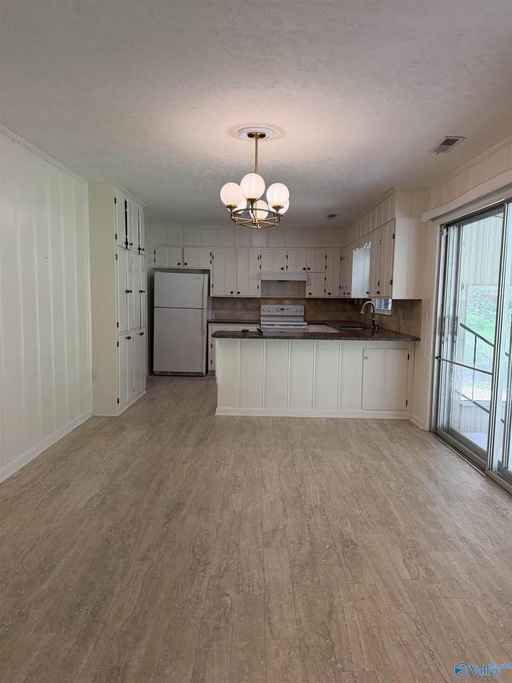 5002 Holmes Avenue - Photo 1