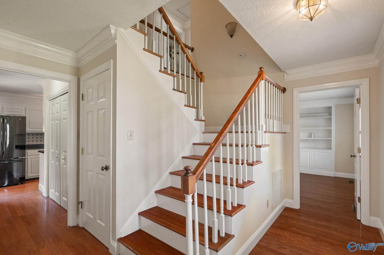 https://bt-photos.global.ssl.fastly.net/nalmls/1280_boomver_1_21927514-2.jpg