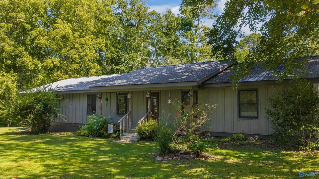 5559 River Road - Photo 1