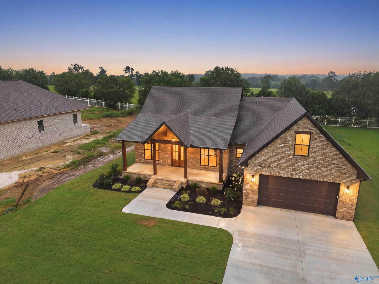 64 Krimson Circle - Photo 1