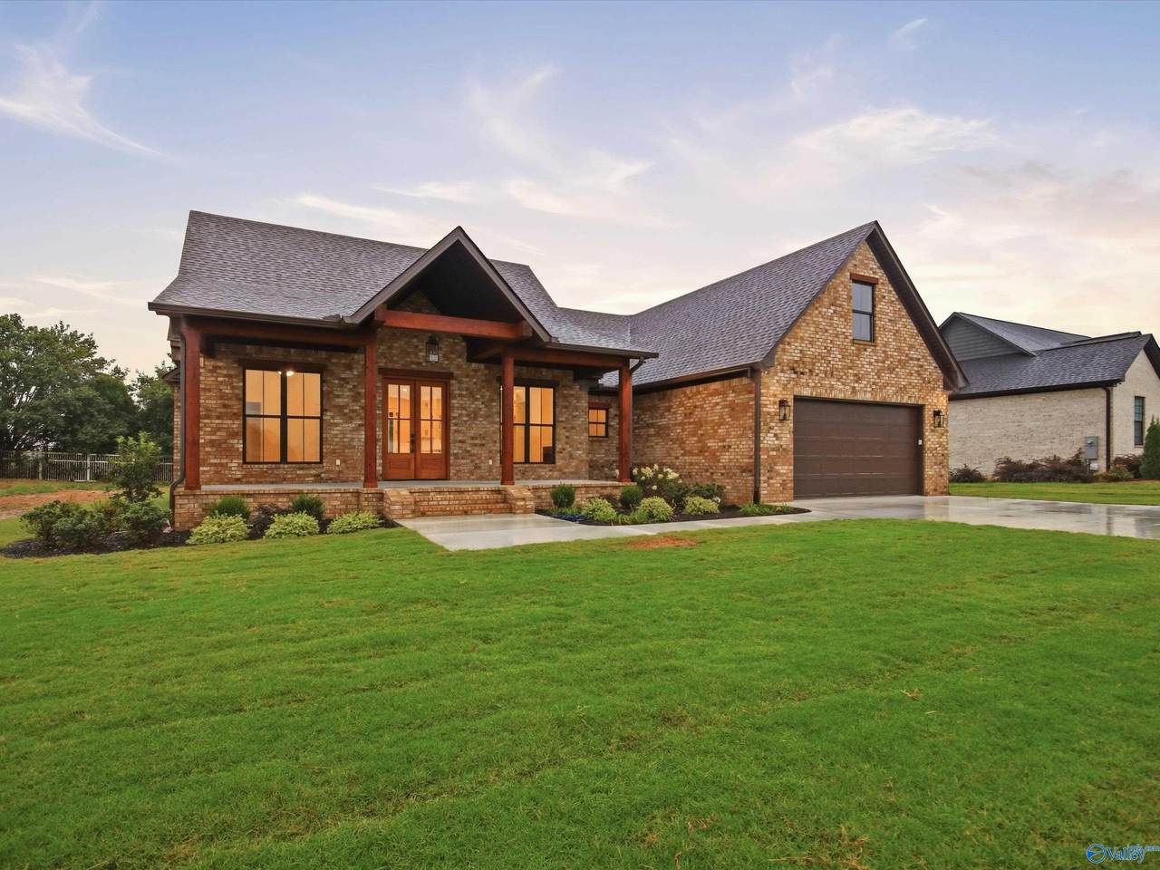 https://bt-photos.global.ssl.fastly.net/nalmls/1280_boomver_1_21927621-2.jpg