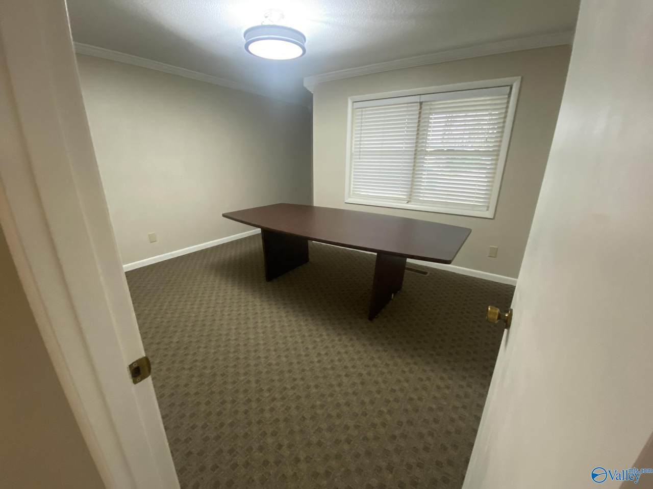 https://bt-photos.global.ssl.fastly.net/nalmls/1280_boomver_1_21927671-2.jpg