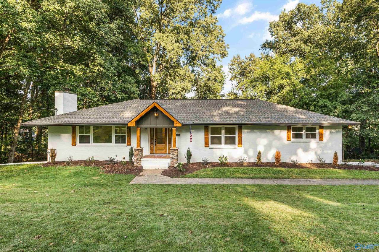 8009 Valley View Drive - Photo 1