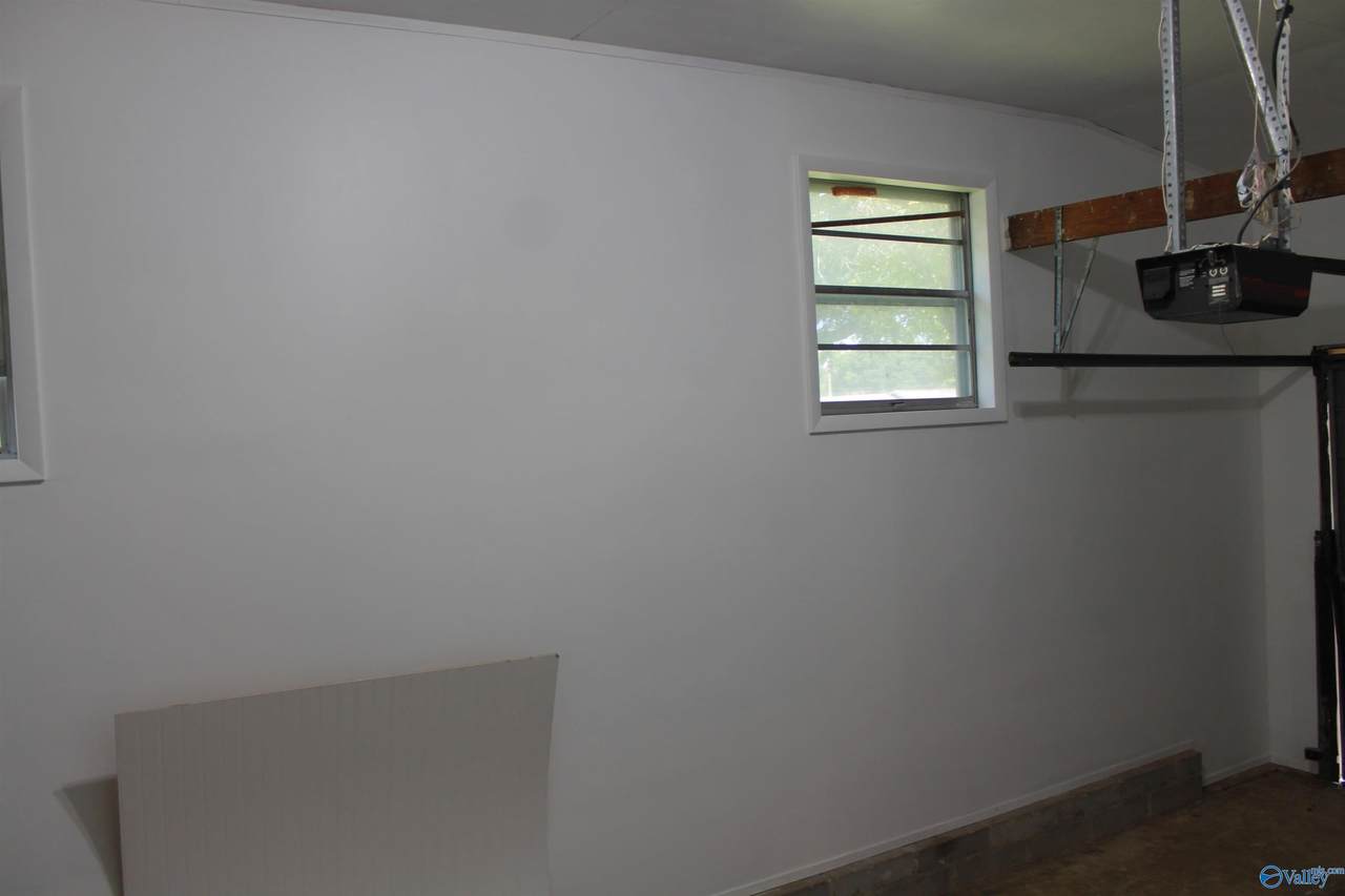 https://bt-photos.global.ssl.fastly.net/nalmls/1280_boomver_1_21927944-2.jpg